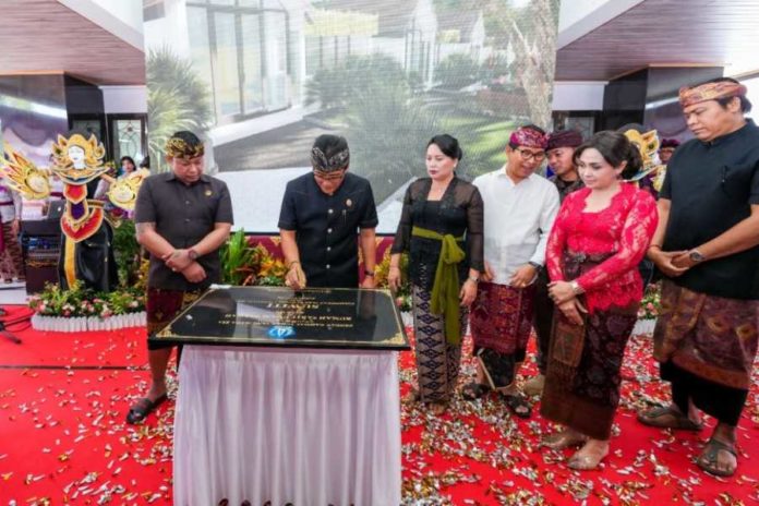 Bupati Giri Prasta Resmikan RSUD Suwiti 1