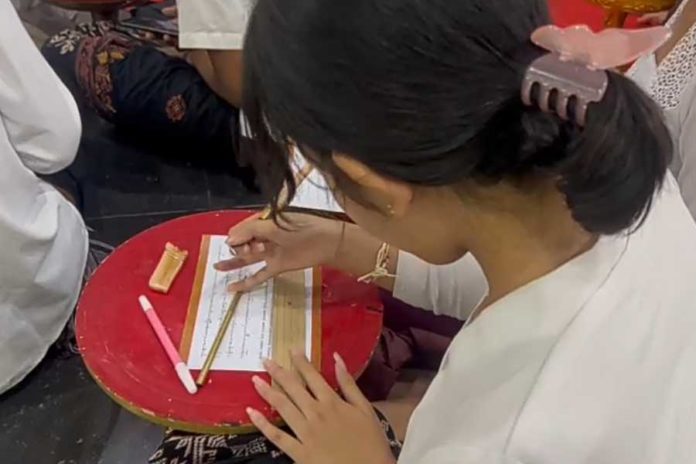 Pungutan Wisman Akan Digunakan Untuk Pelestarian Bahasa Bali 1