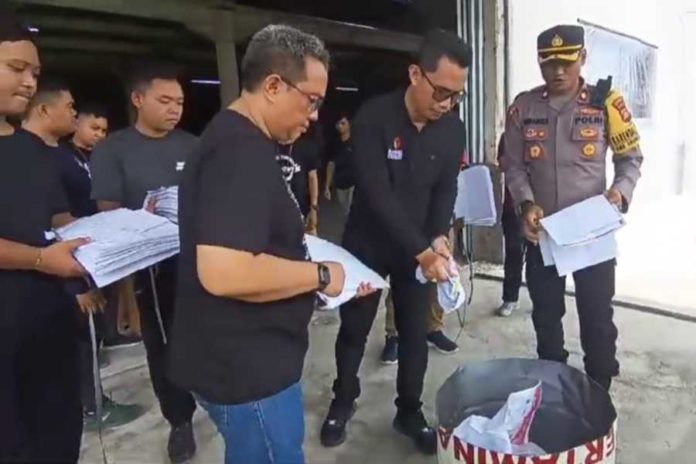 Ratusan Surat Suara Rusak Di Buleleng Dimusnahkan 1