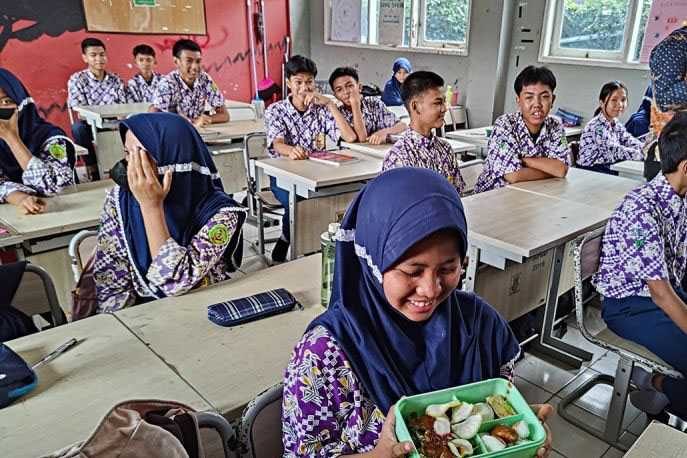 Program Makan Siang Gratis Diminta Tidak Gunakan Anggaran Pendidikan 1