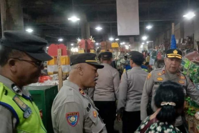 Jelang Lebaran, Polsek Mengwi Sidak Pasar 1
