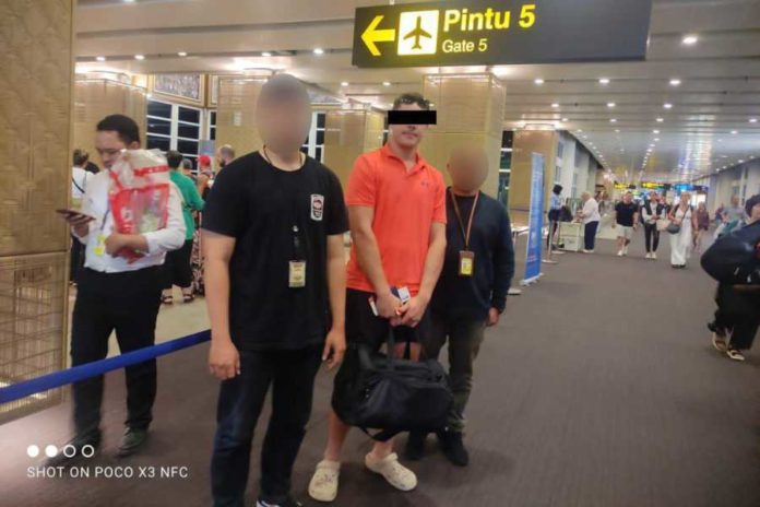 Aniaya Sopir Taksi, WN Australia Diusir Dari Bali 1