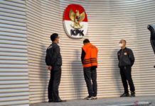 Dugaan Korupsi BPPD, KPK Tahan Bupati Sidoarjo