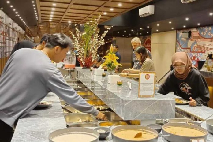 Tiga Konsep Memasak di Satu Meja Digemari, Tarik Pencinta Kuliner hingga Ratusan Per Hari