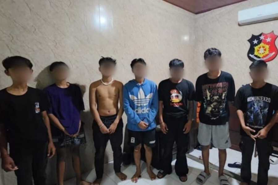 Dua Kelompok Warga Larantuka Berselisih, Penyebabnya Masih Misteri