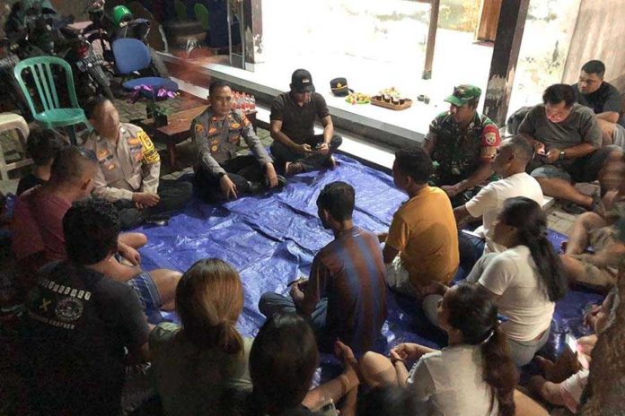 Jaga Kamtibmas, Kapolsek Denut Temui Puluhan Warga NTT 1