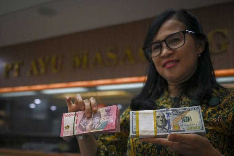Biaya Rupiah Nilai Tukar Rupiah Melemah, Biaya Usaha Pariwisata Bali Ikut Terdampak ...