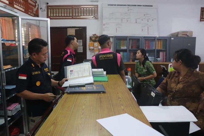 Kasus Dana Komite, SMKN 1 Klungkung Digeledah Kejari 1