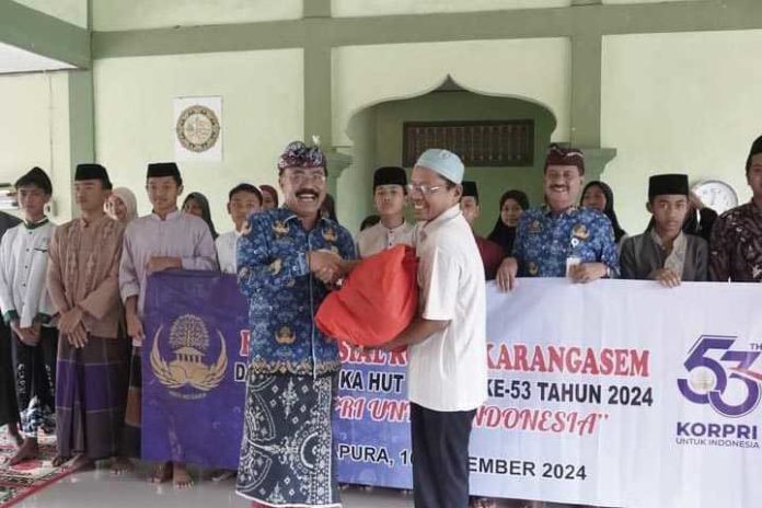 Pemkab Karangasem Serahkan Bantuan Sembako Ke Yayasan 1