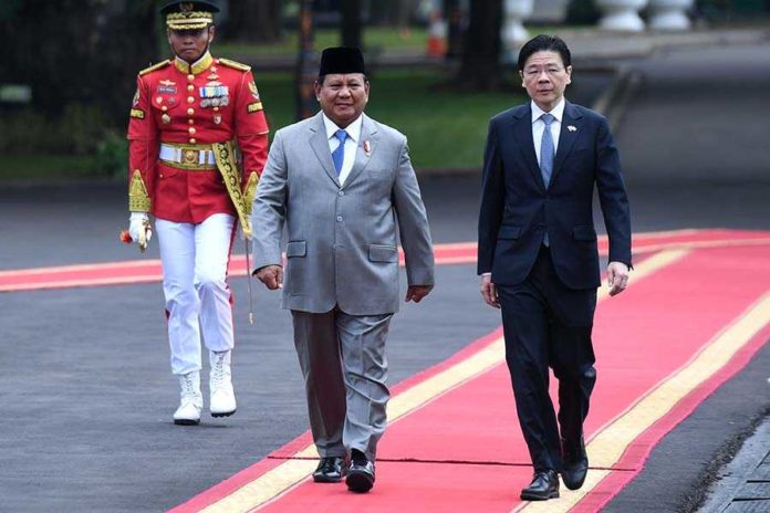 Prabowo Terima Kunjungan PM Singapura 1