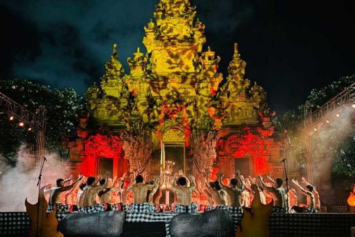 Tari Kecak Ikon Budaya Bali, Ini 5 Rekomendasi Tempat Untuk Menontonnya 1