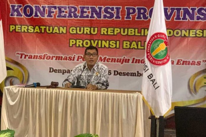 Eddy Mulya Jadi Ketum PGRI Bali 1