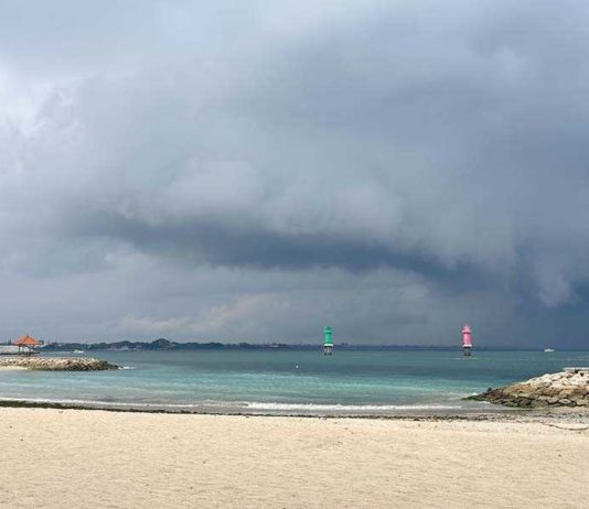 Sepekan ke Depan, Gelombang hingga 6 Meter Ancam Perairan Selatan Bali