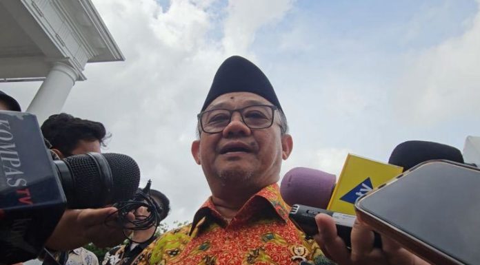 Kado Peringatan Hari Guru Nasional, Insentif Guru Honorer Dinaikkan