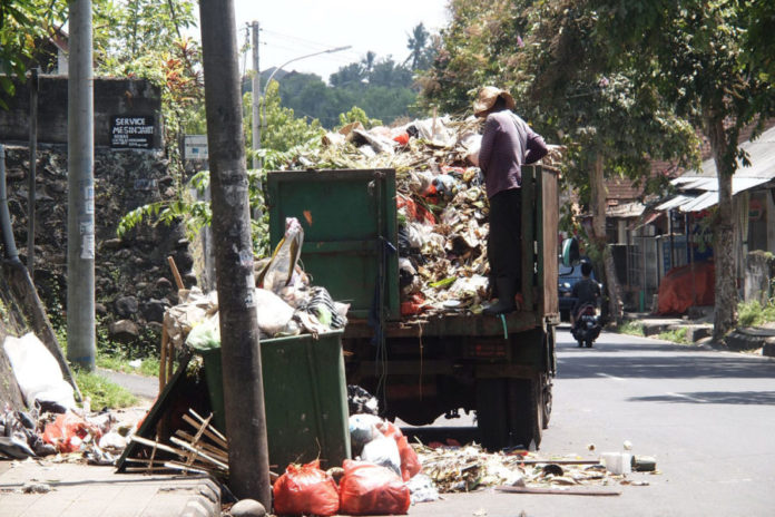 DLH Tabanan Siagakan Tiga Tim Antisipasi Lonjakan Sampah Galungan 1