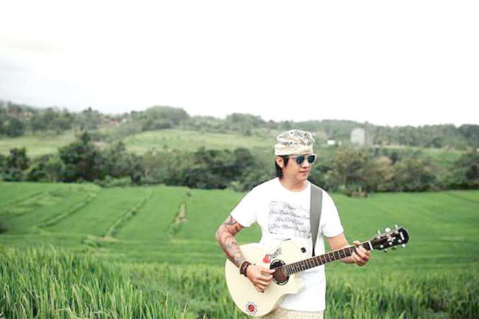 5 Fakta Menarik Di Balik Lagu “Tresna Butuh Materi” Karya Mr. Rayen 1