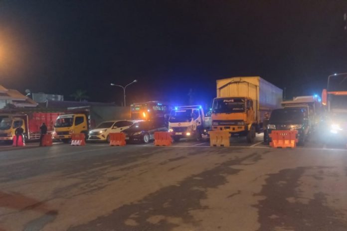 Akhir Pekan Jelang Waisak, Kendaraan Hendak Menyeberang Dari Gilimanuk Cukup Padat 1