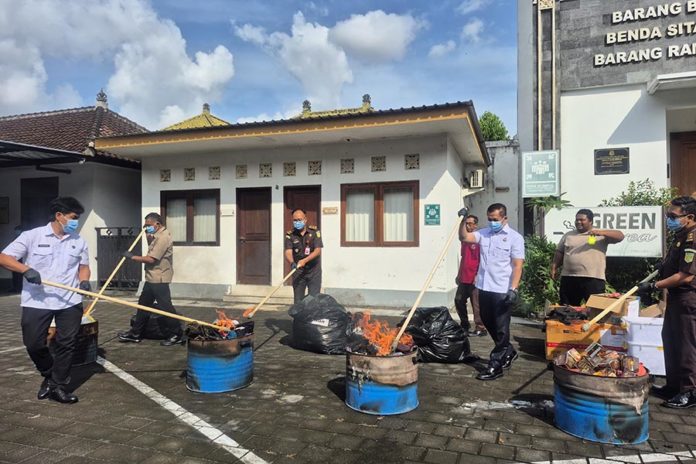 Barang Bukti Narkoba Dan Solar Senilai Rp10 Miliar Dimusnahkan 1