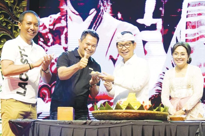 Bupati Badung Dan Ketua TP PKK Hadiri Puncak Peringatan HUT Ke 23 Desa Kutuh 1