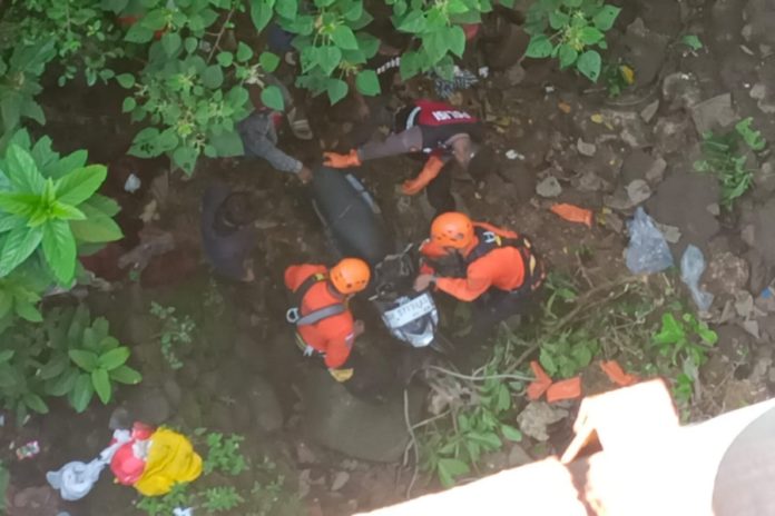 Diduga Mabuk, Pemotor Asal NTT Meninggal Di Dasar Jurang Perbatasan Kutuh Ungasan 1