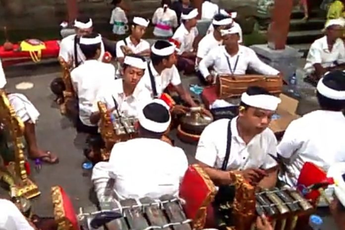 Diiringi Barong Macan, Gamelan Bebatelan Khas Lumbuan Bangli Ritmis Dan Unik 1