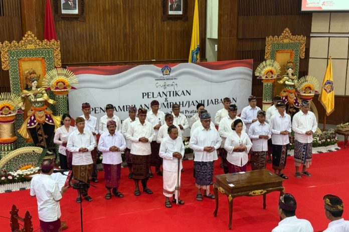 Gubernur Koster Lantik 21 Pimpinan Tinggi Pratama, Ini Daftar Penjabatnya 1