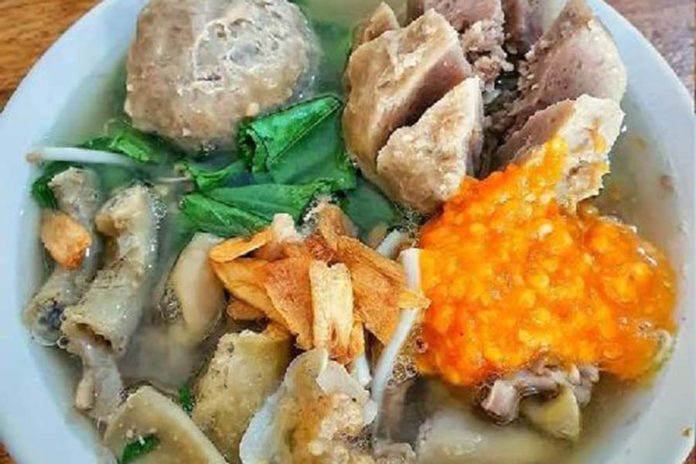 Gurih Dan Bikin Nagih, Ini 6 Spot Makan Bakso Yang Sayang Dilewatkan 1