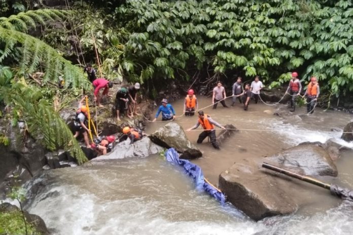 Jasad Pegawai Kontrak Pemkab Badung Tenggelam Di Nungnung Ditemukan 1