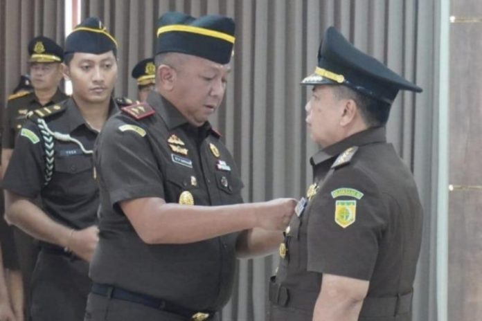 Kajati Ingatkan Pentingnya Keseimbangan Hukum Militer Dan Sipil 2