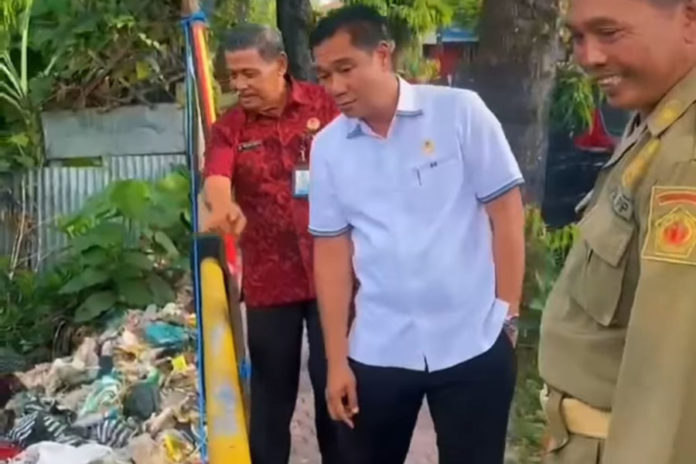 Ketua DPRD Gianyar Sidak Sampah 1