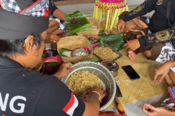 Lomba Ngelawar Awali Rangkaian Pangerebongan Di Kesiman 1