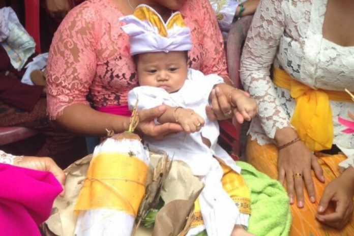 Mecolongan: 5 Makna Tradisi Bayi 42 Hari 1