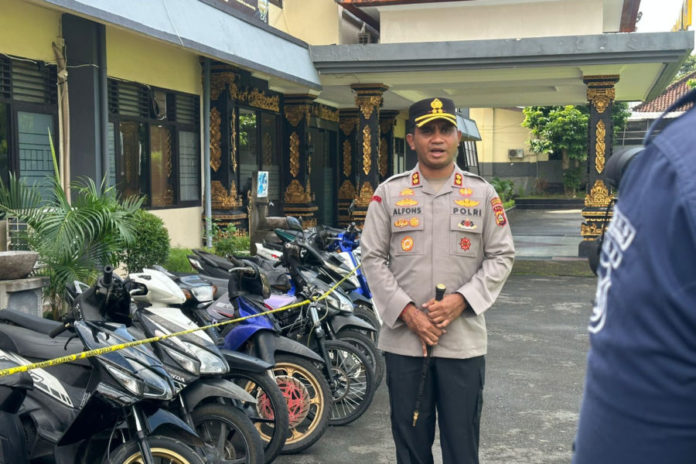 Nekat Trek Trekan, Polisi Amankan Puluhan Motor Di Jembatan Merah PKB 1