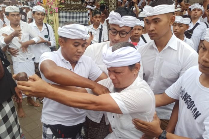 Ngarebong Demi Keharmonisan Jagat Bali 1