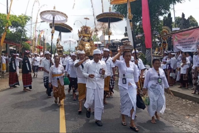 Ngusaba Dan Pujawali Di Nongan, Polres Karangasem Terapkan Buka Tutup Di Jalur Utama Besakih 1