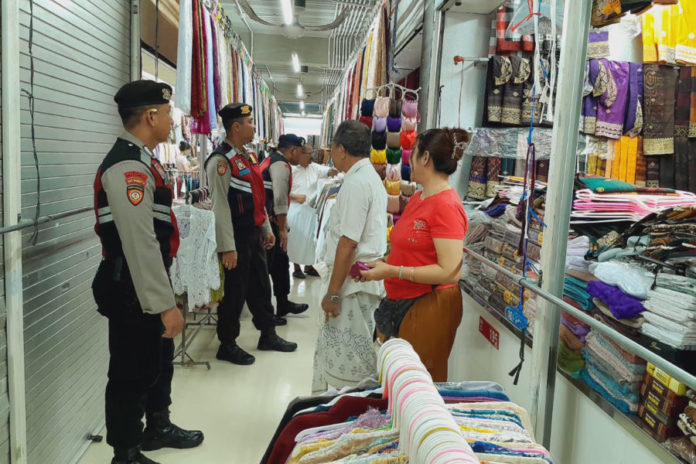 Operasi Pekat Agung Sasar Pengunjung Pasar Seni Sukawati 1