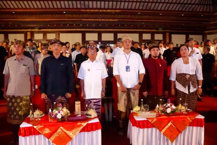 Pasang PLTS Atap, Living World Dukung Gubernur Koster Wujudkan Bali Mandiri Energi 1