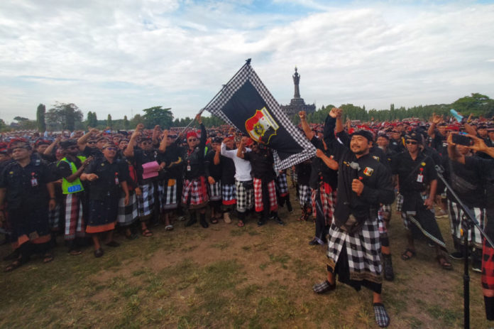 Pasikian Pecalang Se Bali Nyatakan Sikap Tolak Ormas Premanisme Di Bali 1