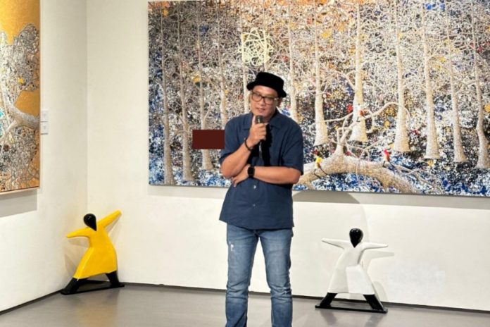 Pemujaan Terhadap Alam, Sujana Kenyem Gelar Pameran Tunggal