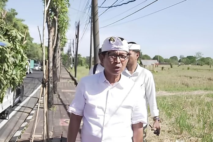 Pohon Perindang Di Sempidi Digunduli, Bupati Adi Arnawa Marah 1
