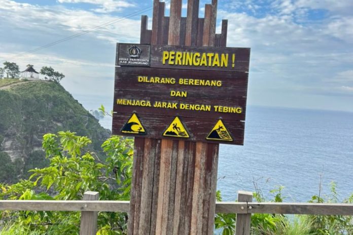Polisi Kembali Peringatkan Patuhi Larangan Berenang Di Pantai Nusa Penida 1