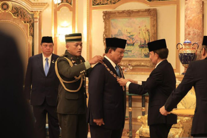 Presiden Prabowo Terima Bintang Kebesaran Tertinggi Dari Sultan Brunei 2