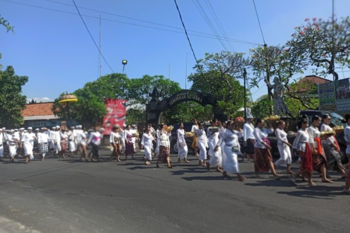 Prosesi Ngerebong Dimulai, Ini Syarat Menonton Ritual Sakral Desa Adat Kesiman 1