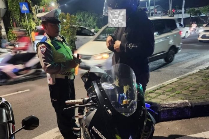 Puluhan Remaja Terjaring Razia Kendaraan Di Kuta 1