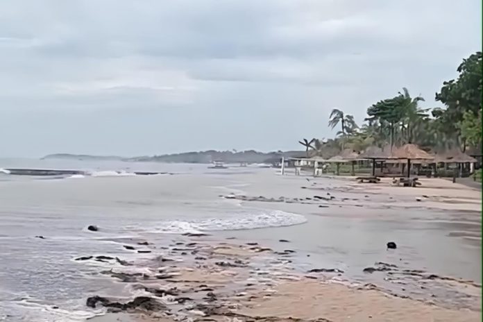 Rob Genangi Pantai Nusa Dua, BMKG Sebut Ini Penyebabnya 1