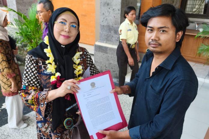 Tolak Kerja Sama Unud TNI, BEM FH Serahkan Surat Terbuka Ke DPR RI 1