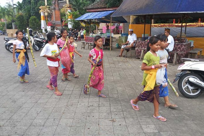 Tradisi Ngambeng, Warisan Sakral Desa Bedulu Yang Tidak Ada Duanya Di Bali 1