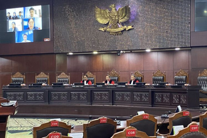 Uji Formal Minta MK Batalkan UU TNI 1