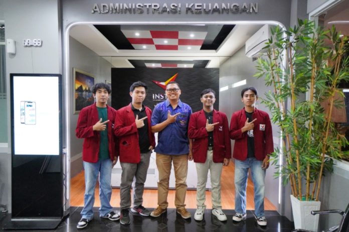 Ukir Prestasi Membanggakan, Mahasiswa INSTIKI Raih Prestasi Internasional MITRE ECTF 1