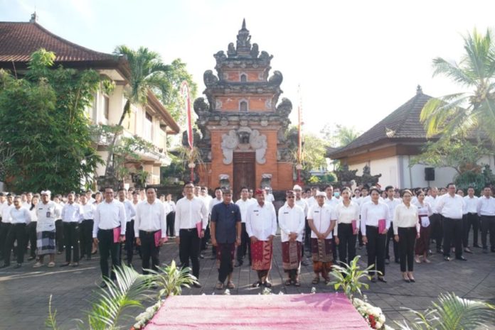 127 CPNS Di Gianyar Terima KS Pengangkatan 1